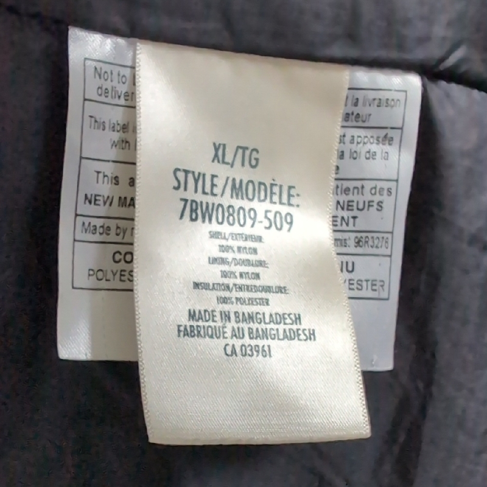 Women's Quilted Black Vest - Picture 4 of 5